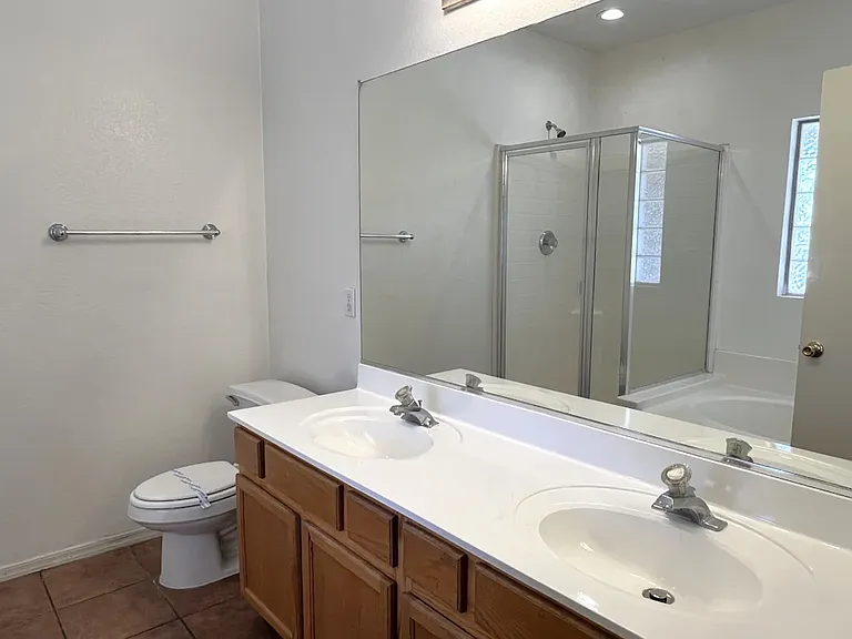 6342 W Hilton Ave — Photo 8