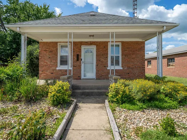 121 S Main St, Toluca, IL 61369