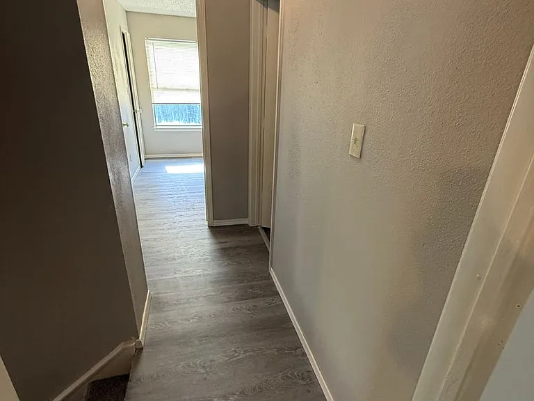 1502 Heather Ct — Photo 7