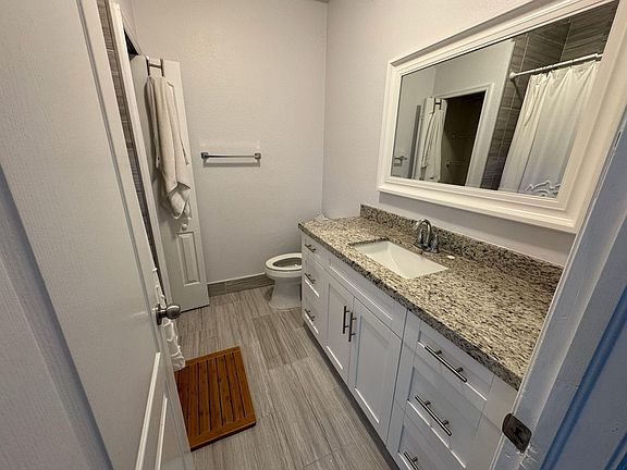 5th image of 922 NW 134th Avenue