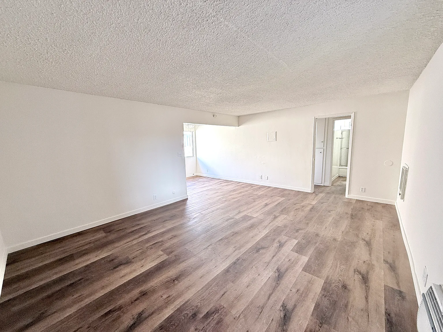 Runnymede St, Van Nuys — Photo 3