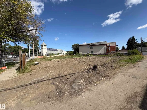 14431 Stony Plain Rd NW, Edmonton, AB T5N 3R8