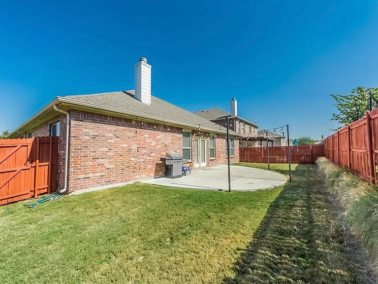 2748 Bay De Vieux Dr — Photo 23