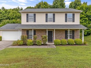 706 Fox Landing Ln, Knoxville, TN 37922