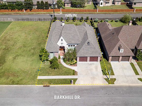 5th image of 107 Barkhill Dr