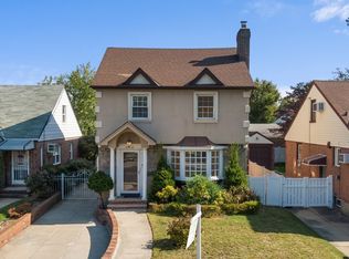 2713 Utopia Pkwy, Flushing, NY