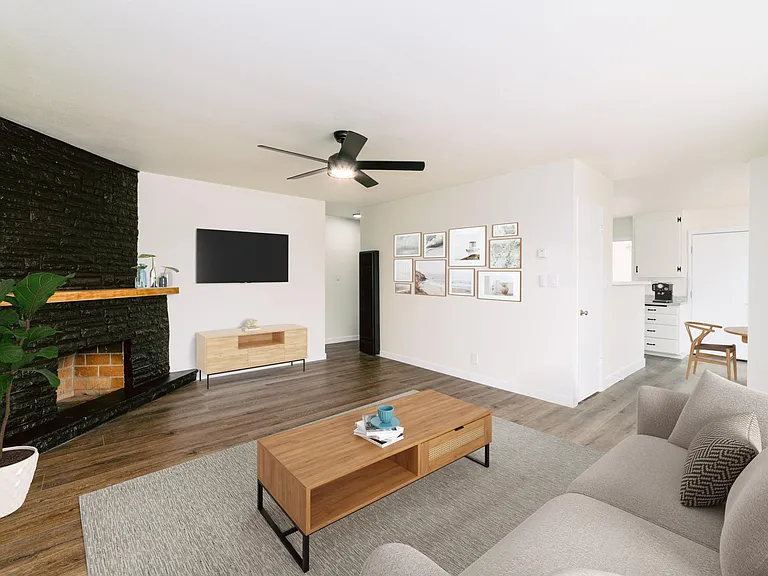 106 James Dr — Photo 1