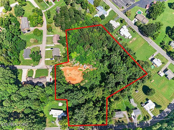 2nd image of Knollwood Dr