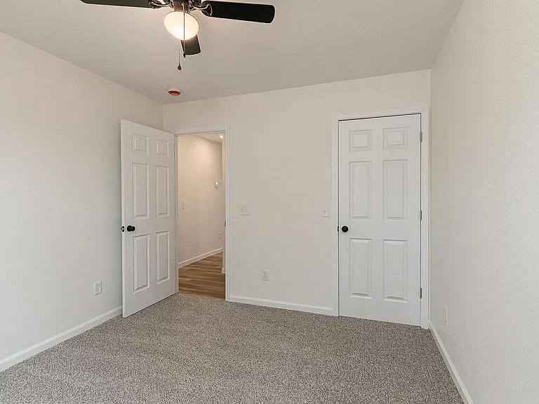 180 W Washington St #B — Photo 19