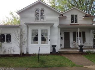 42 S 4th St, Niles, MI 49120