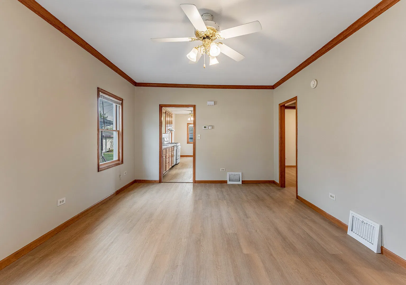 3 bed, 801 sqft, $1,850 — Photo 4