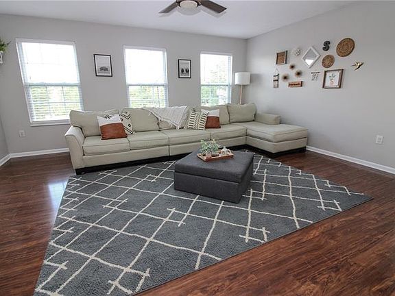 4th image of 1234 Gneiss Dr