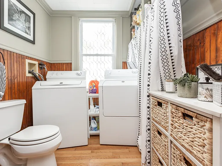 256 Maple St #1 — Photo 9