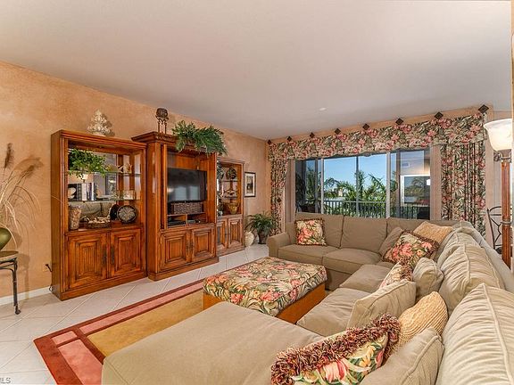3rd image of 4141 Bay Beach Ln Unit 444