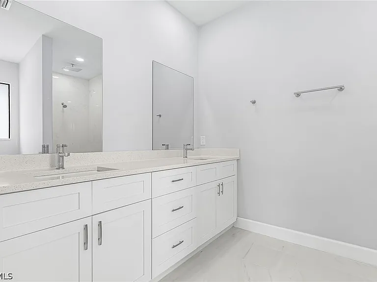 2427 Tropicana Pkwy W — Photo 13