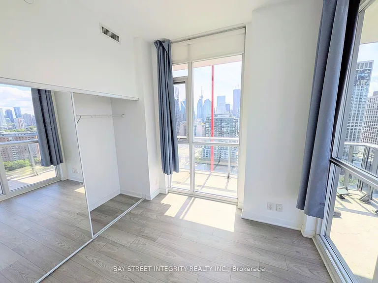 120 Parliament St #2102 — Photo 9