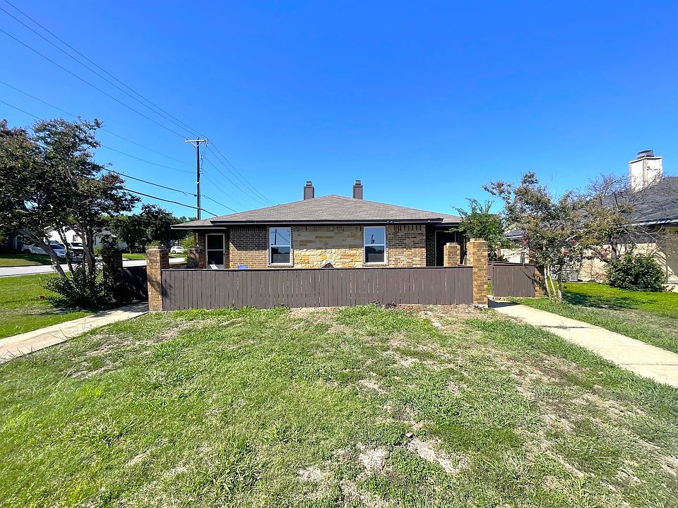 1st image of 216 Christina Pl