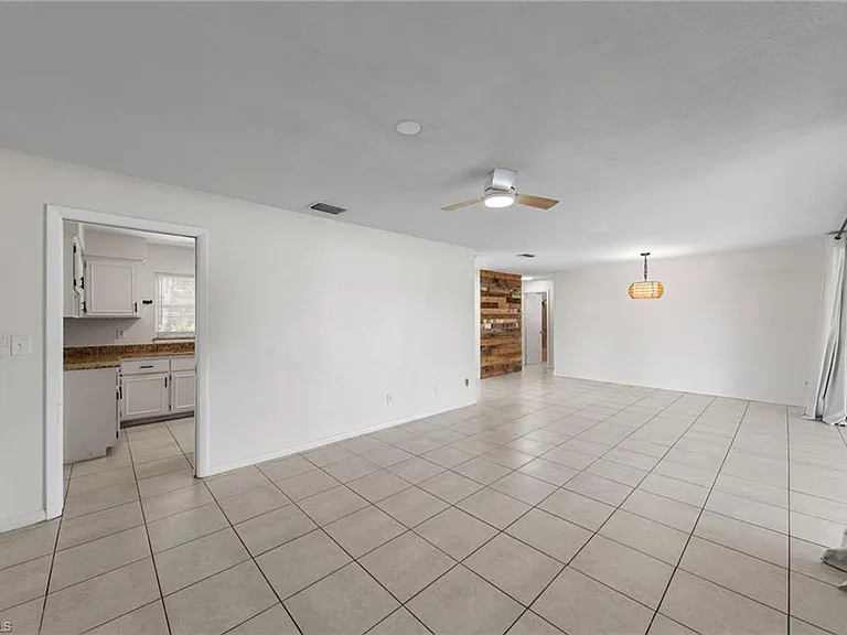 1211 SE 34th St — Photo 11
