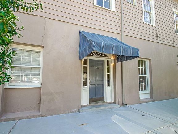4th image of 195 Walnut St APT 4