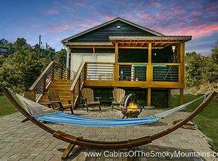 712 Beanstalk Ct, Gatlinburg, TN 37738