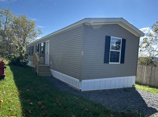 60 Carl Ave, Eighty Four, PA 15330