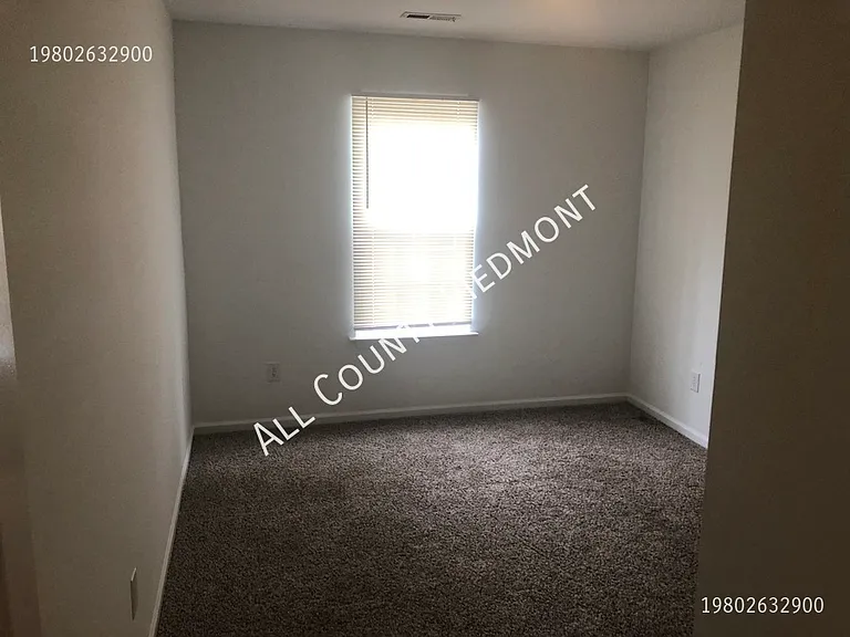 4808 Delprado Cir — Photo 9