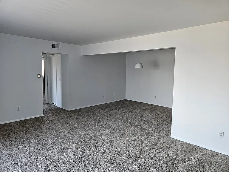 29901 Lorraine Ave #5 — Photo 3