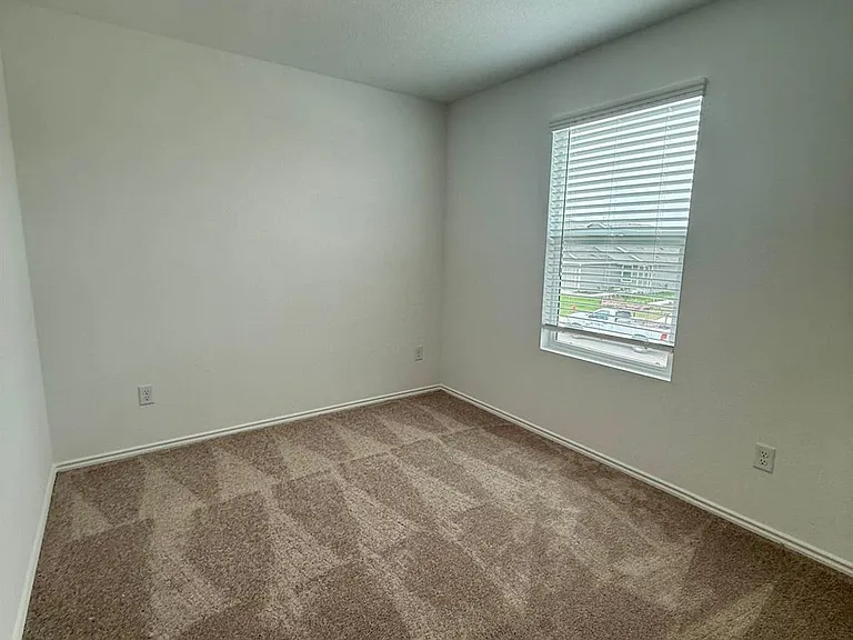 214 Kyanite Dr — Photo 15