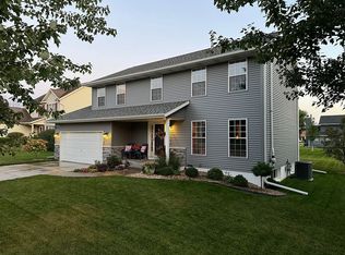 1307 Ashford Ct NE, Cedar Rapids, IA 52402