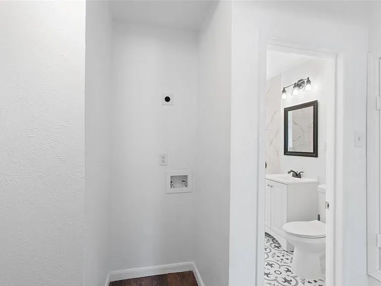 8410 Elrod St — Photo 9