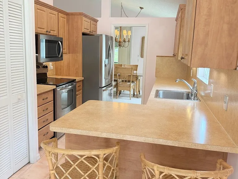 6231 SE Ames Way — Photo 3