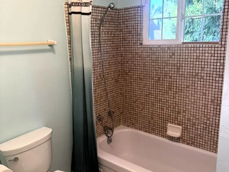 349 Brockhurst Dr — Photo 10