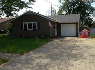 223 Vivian Dr, Berea, OH 44017