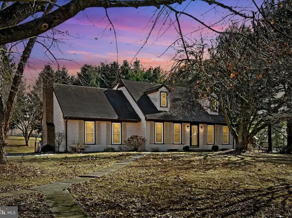 5066 Hillclimb Rd, Spring Grove, PA 17362