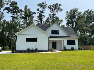 398 Crown Pointe Dr, Hampstead, NC 28443