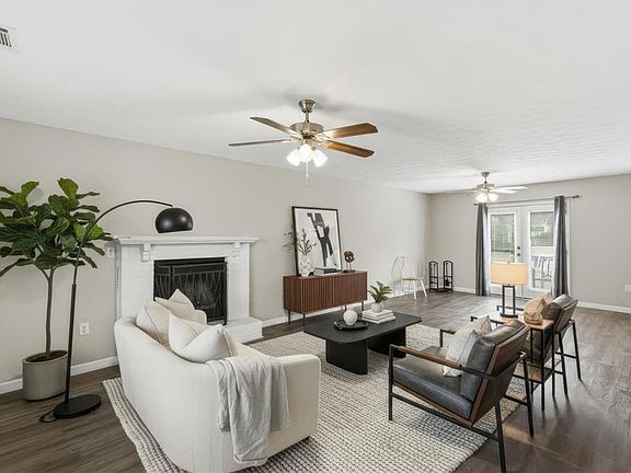 2nd image of 284 Oak Rdg