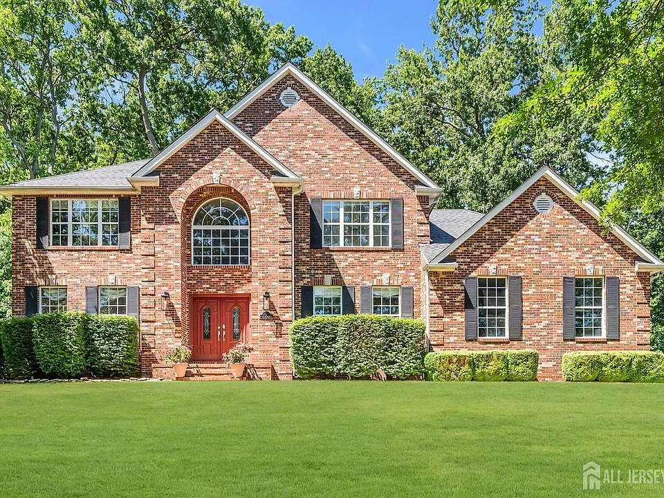4 Scott Dr