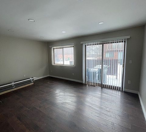 3rd image of 377771 Joyce Dr