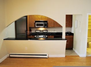 180 Saint Botolph St #1, Boston, MA 02115