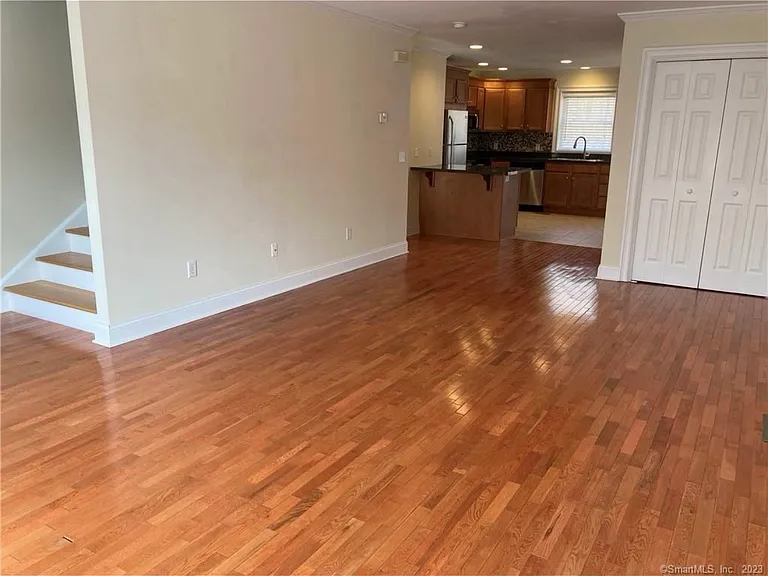 86 Otrobando Ave #6 — Photo 5