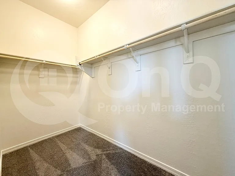 775 W Flintlock Way — Photo 16
