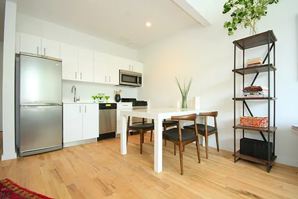 Rented by Triumph Property Group | media 29