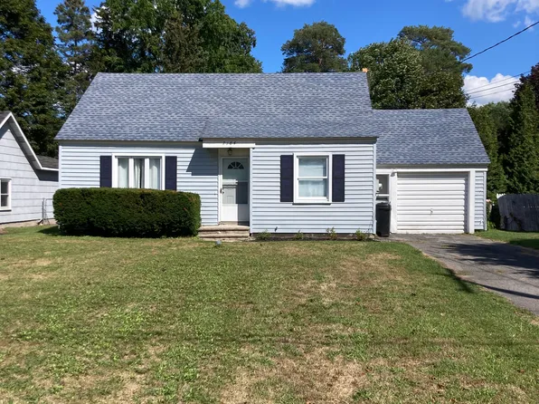 7184 Willow Rd, North Syracuse, NY 13212