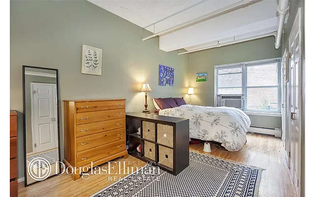 Sold by Douglas Elliman | media 15