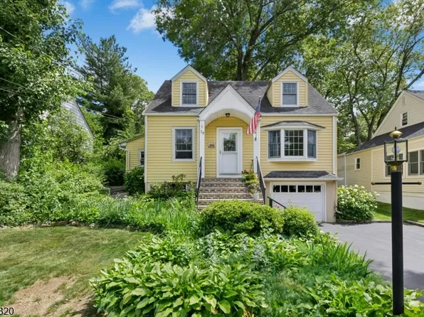 39 Woodlawn Dr, Chatham Twp., NJ 07928