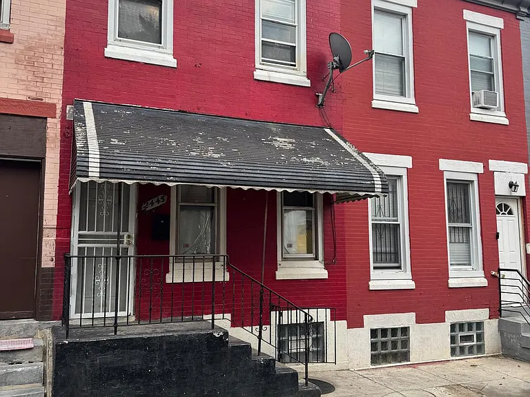 2445 N Bancroft St — Photo 3