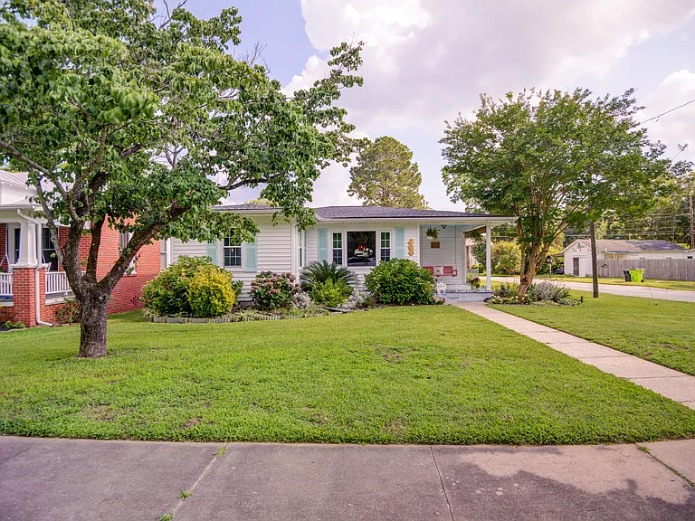 1523 Rhem Ave — Photo 1