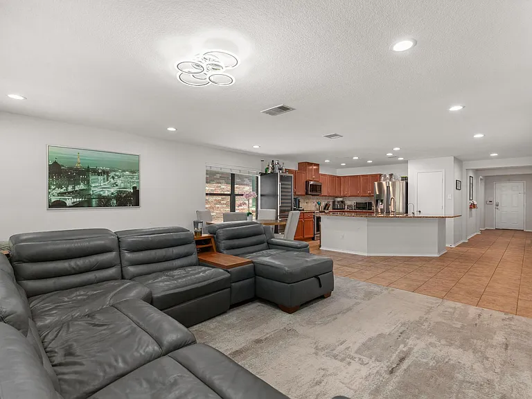 14224 Lake Victor Dr — Photo 11