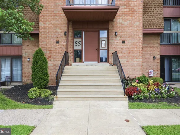 55204 Delaire Landing Rd, Philadelphia, PA 19114