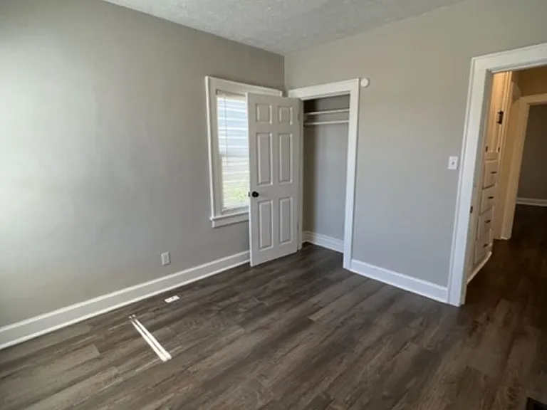 806 E Mithoff St — Photo 16
